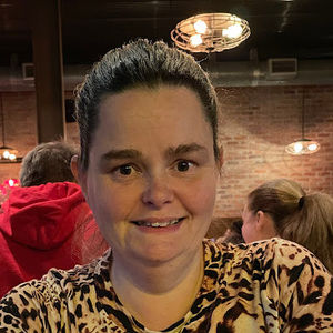 Meet your Posher, Dana